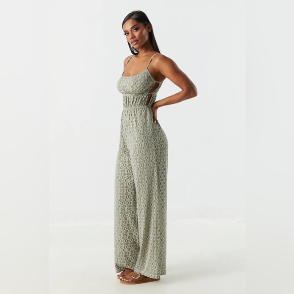 Streetwear Society Pants - NWOT Streetwear Society Olive Patterned Jumpsuits